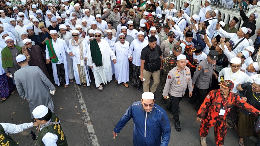Polres Gresik Dukung Kelancaran Haul melalui Pengamanan Intensif