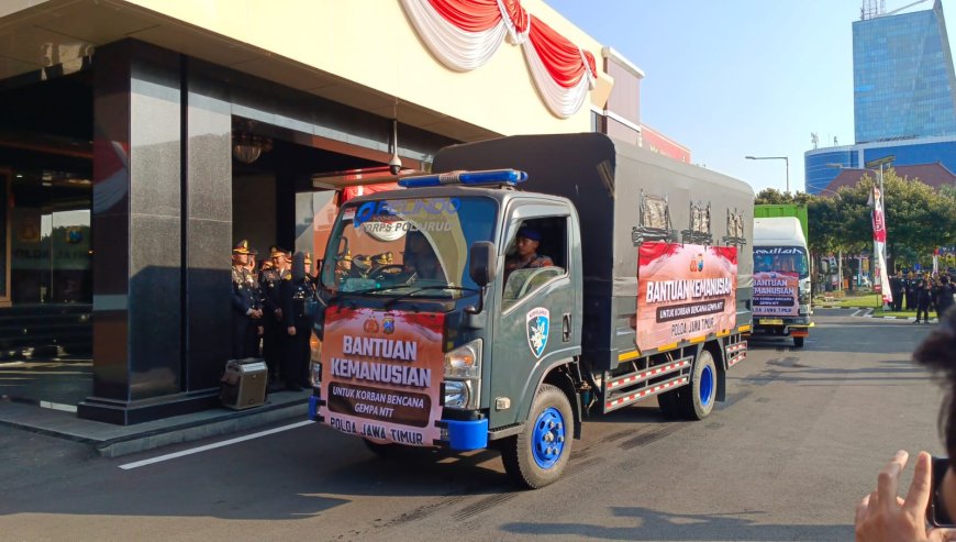 Polda Jatim Kirim Bantuan Kemanusiaan ke NTT, Siapkan Dapur Lapangan hingga Tim Trauma Healing